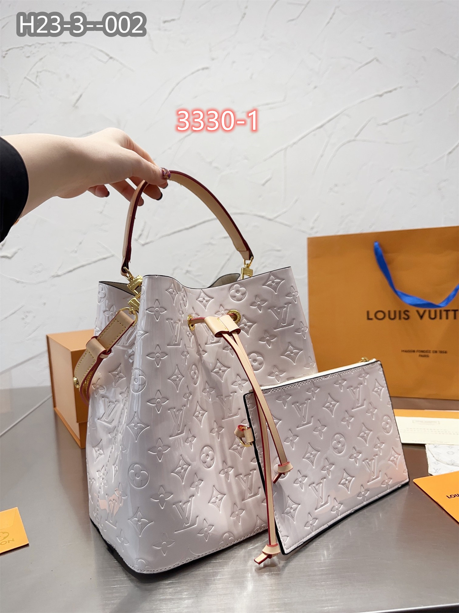 60  L  V  BAG gallery