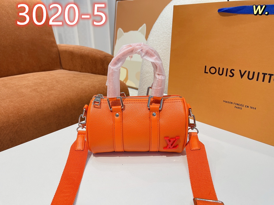 60  L  V  BAG gallery