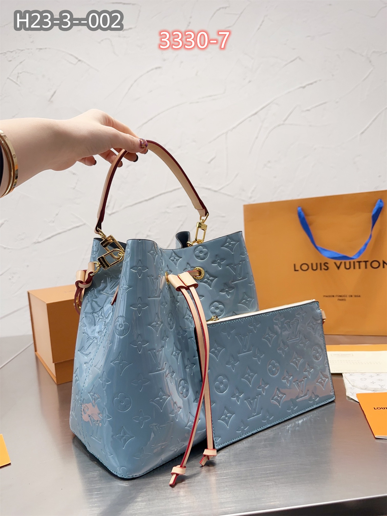 60  L  V  BAG gallery