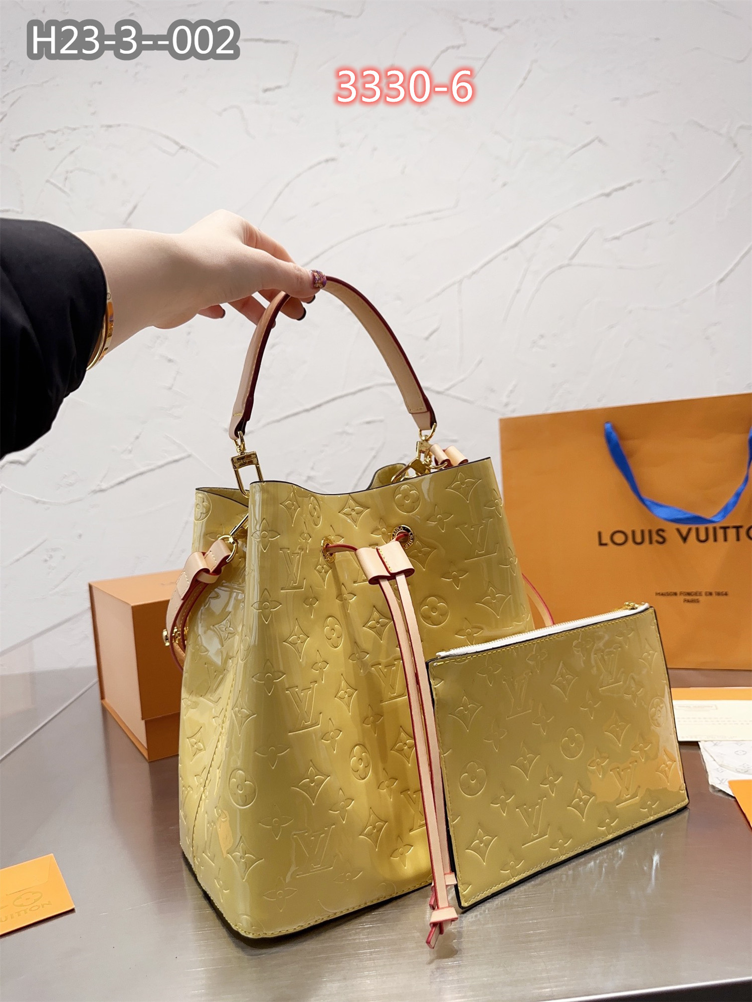 60  L  V  BAG gallery