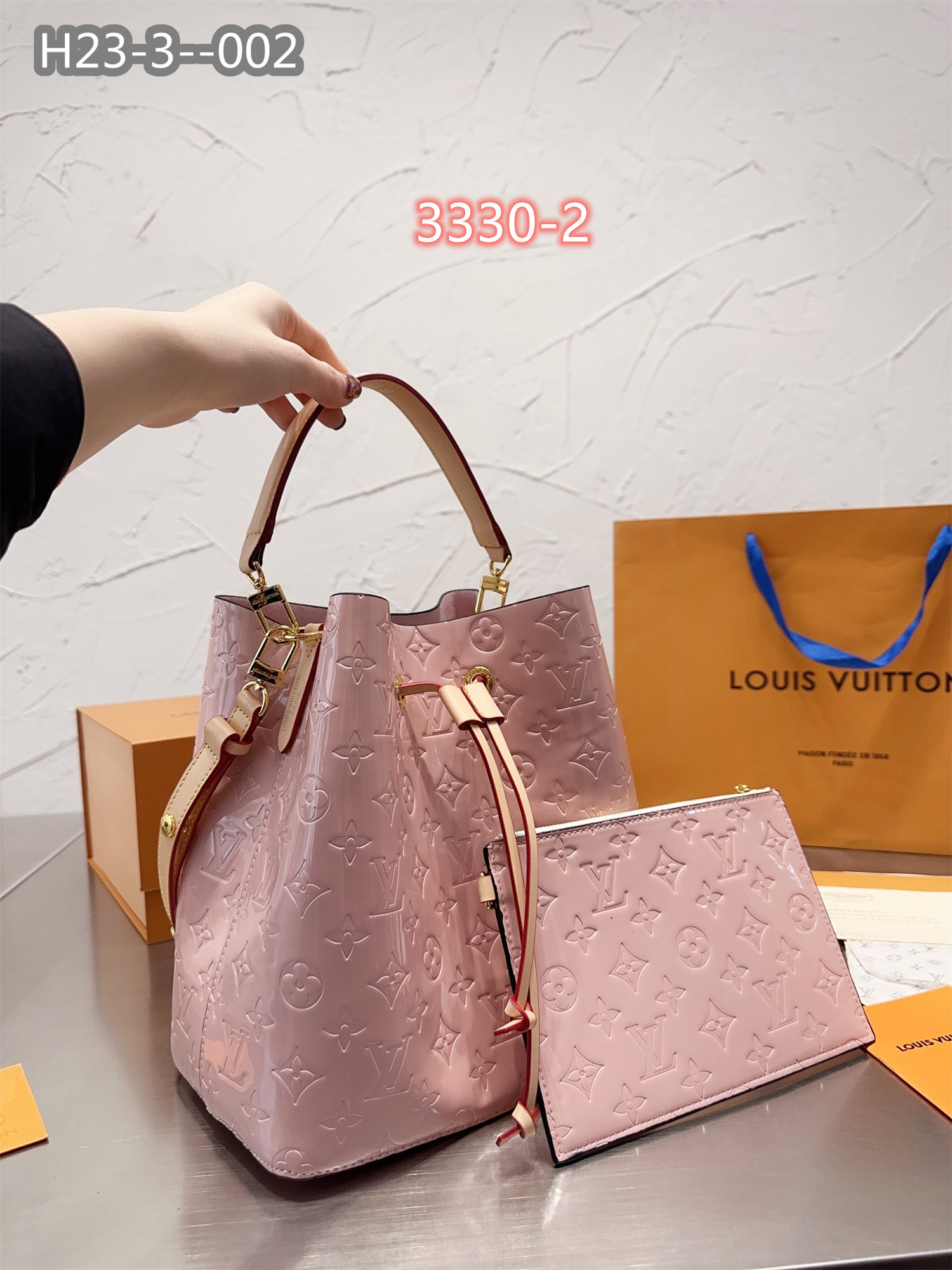 60  L  V  BAG gallery