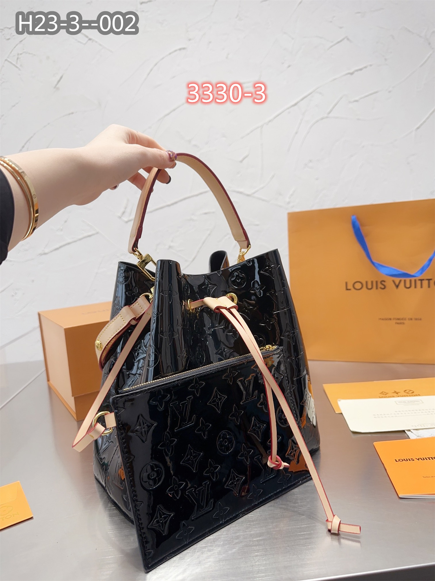 60  L  V  BAG gallery