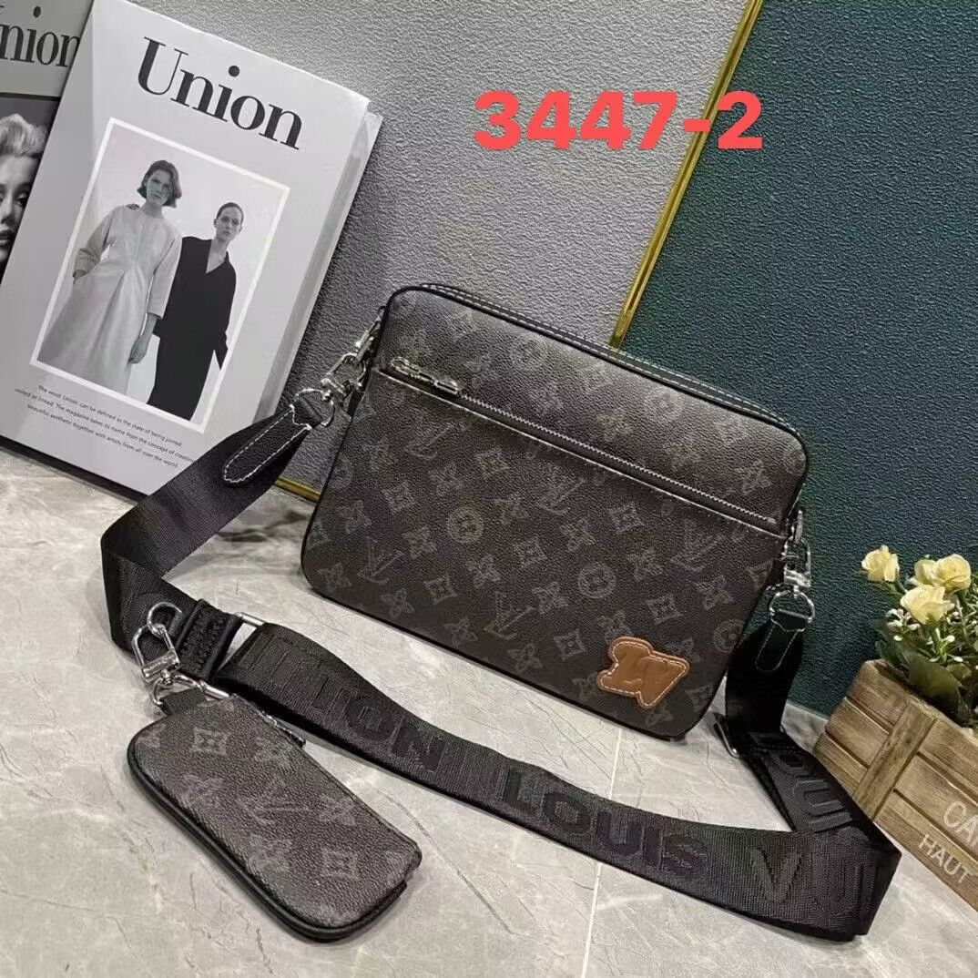 60 L  V  BAG gallery