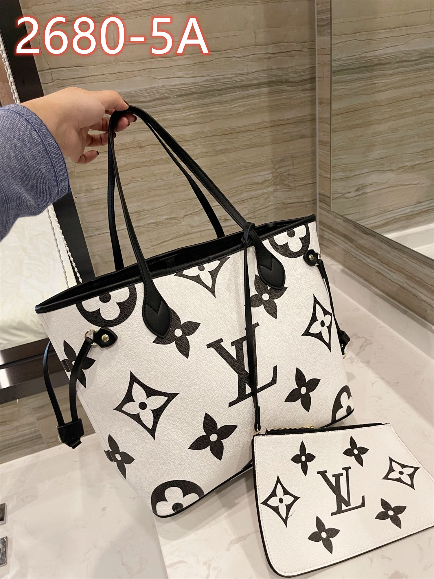 65  L  V  BAG gallery