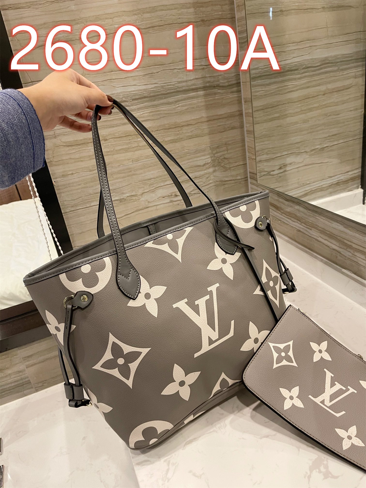 65  L  V  BAG gallery