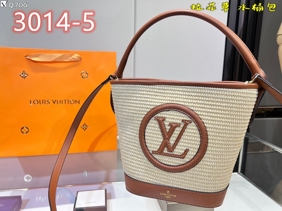 65 L  V  BAG gallery