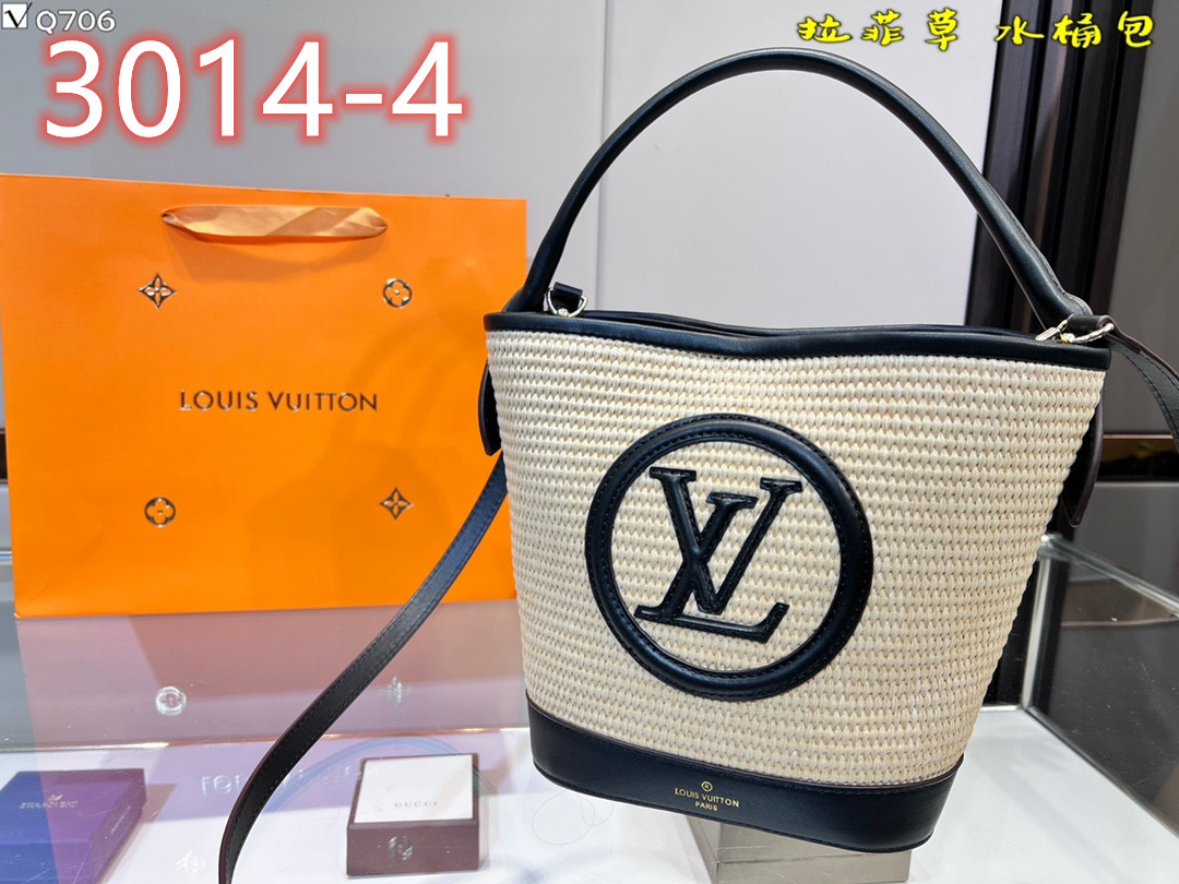 65 L  V  BAG gallery