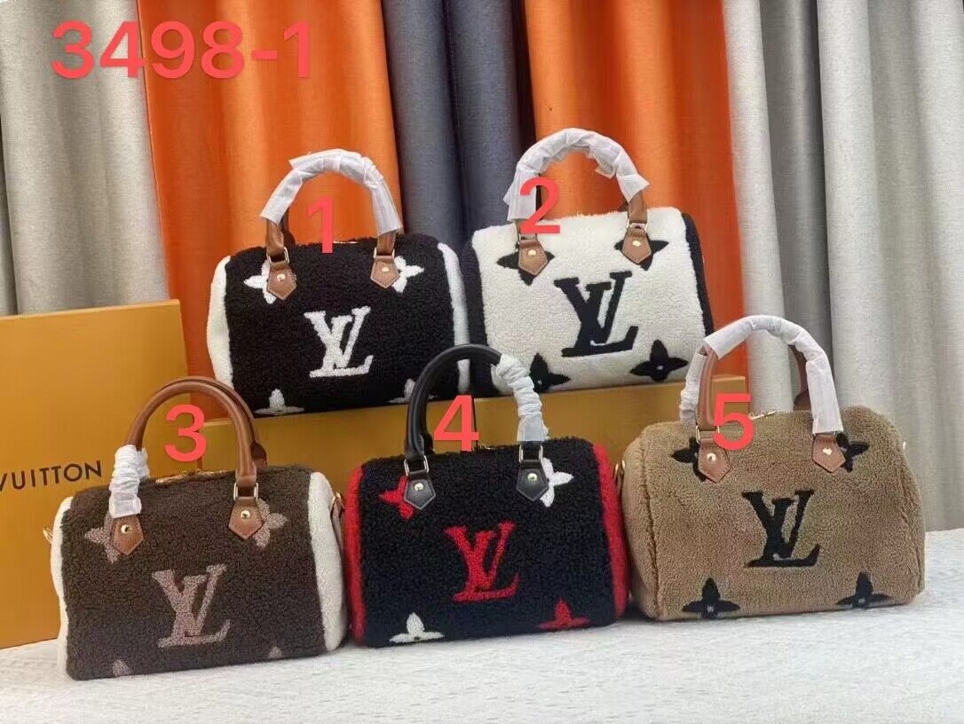 65 L  V  BAG gallery