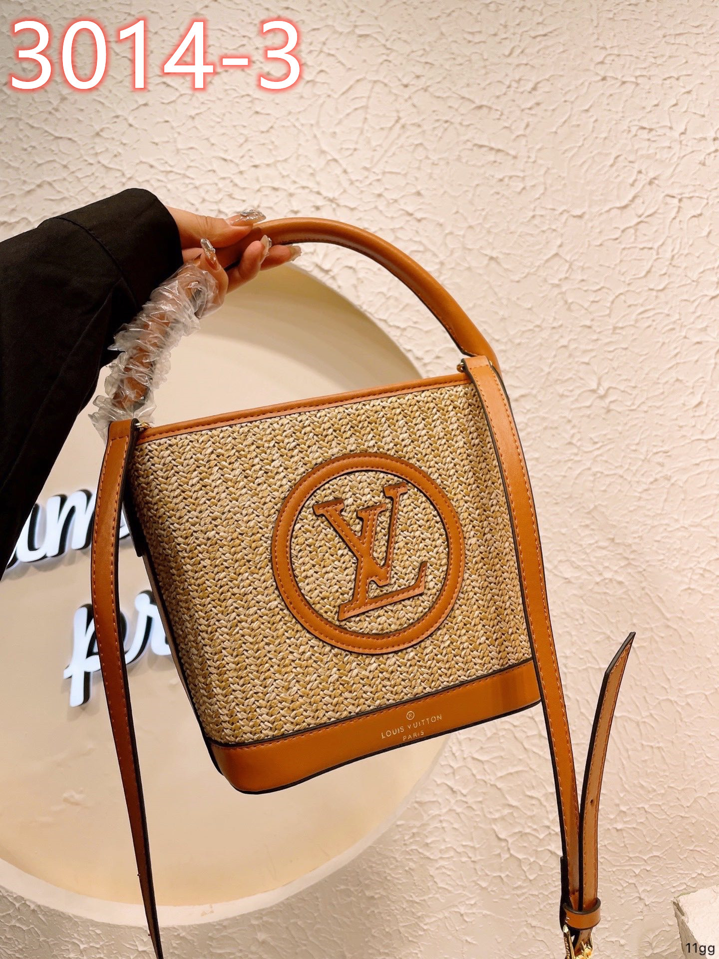65 L  V  BAG gallery
