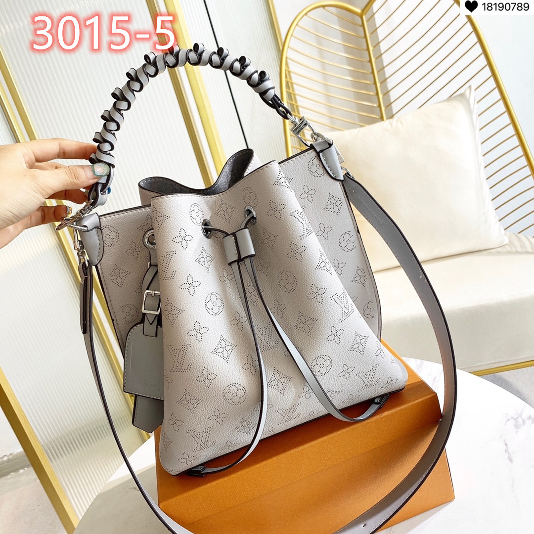 70  L  V  BAG gallery