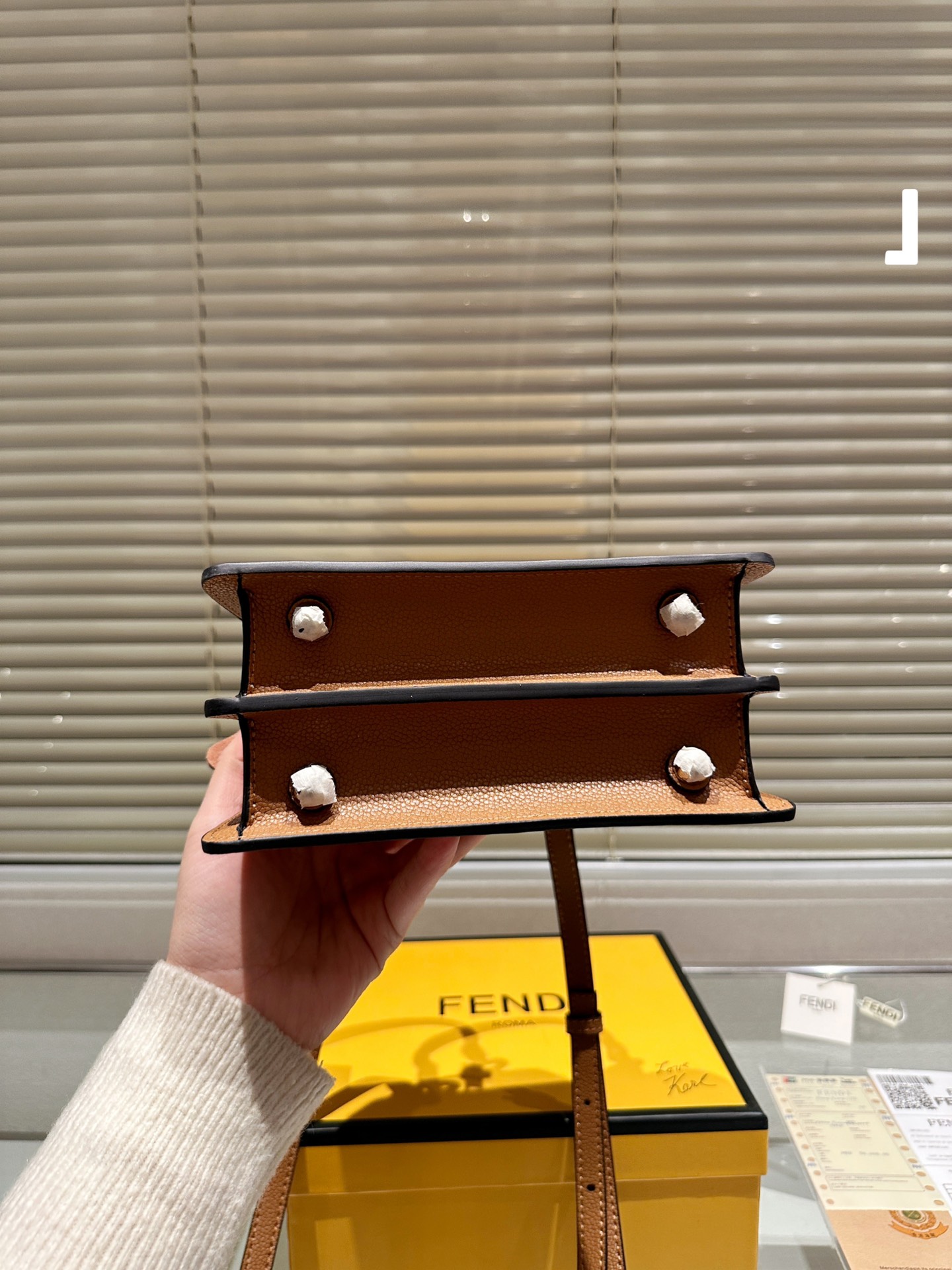 23174-FENDI-36.99$ gallery