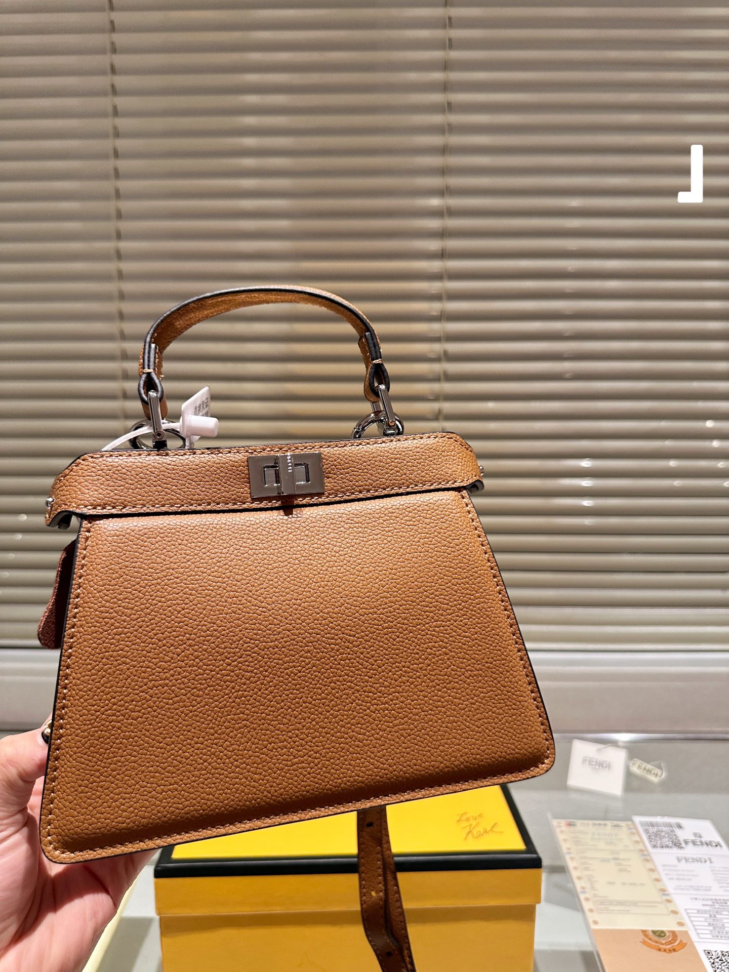 23174-FENDI-36.99$ gallery