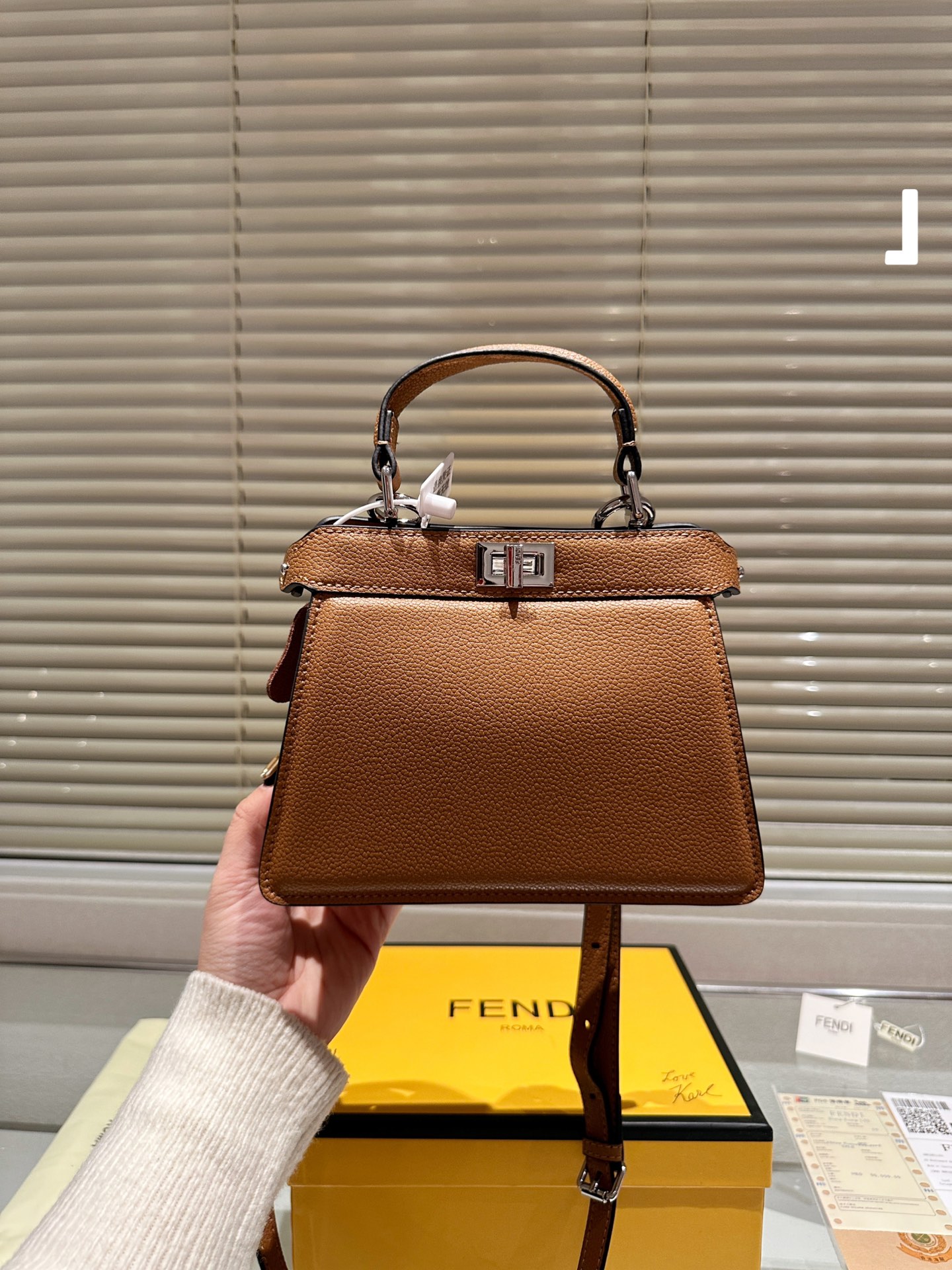 23174-FENDI-36.99$ gallery