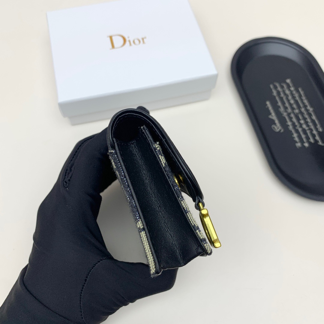 26046-DIOR-29.99$ gallery