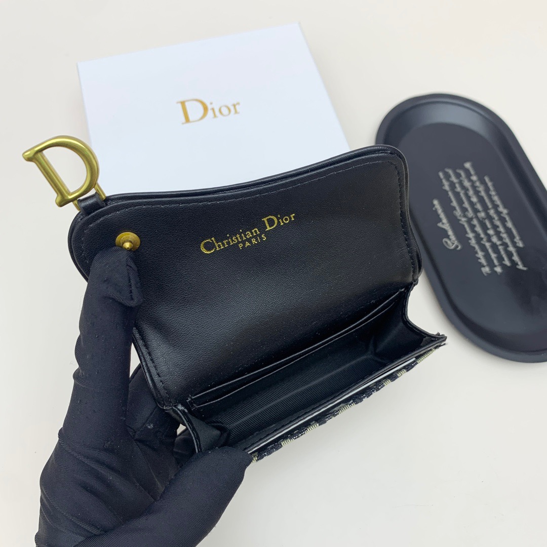 26046-DIOR-29.99$ gallery