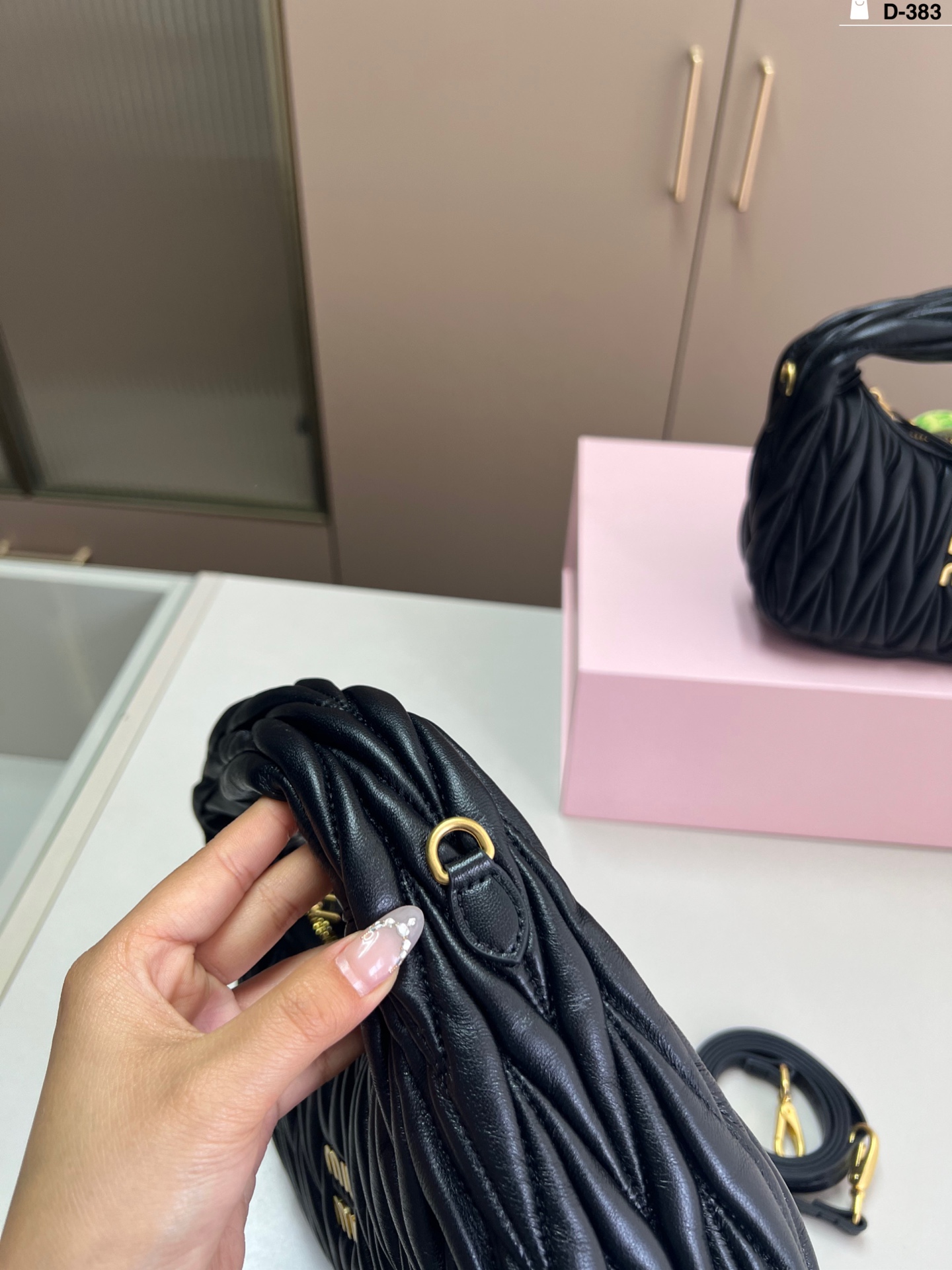 26047-miumiu-36.99$ gallery