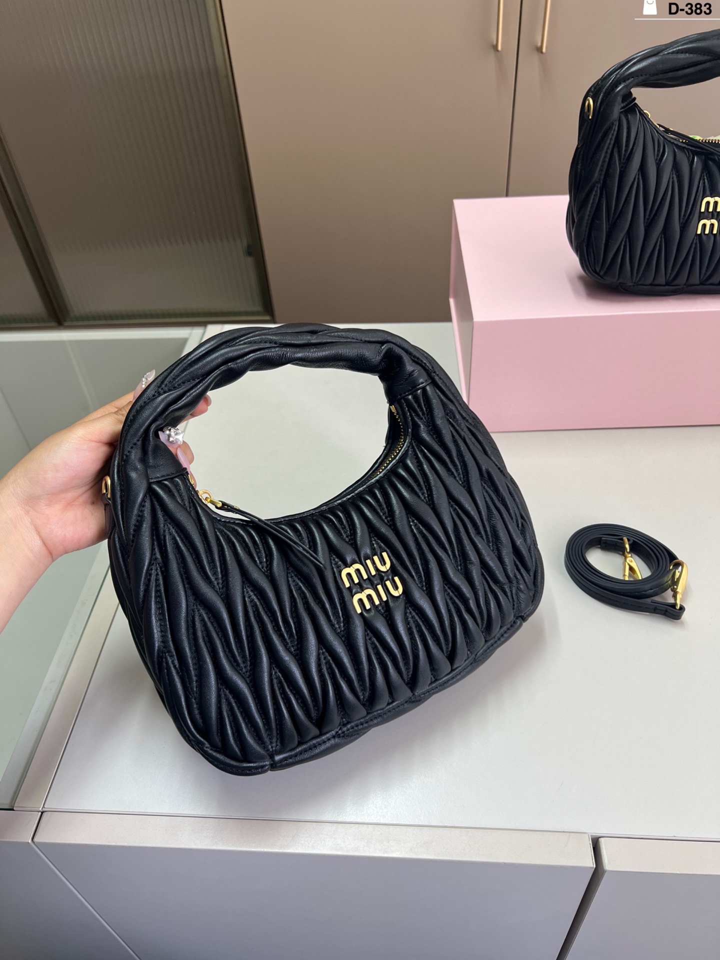 26047-miumiu-36.99$ gallery