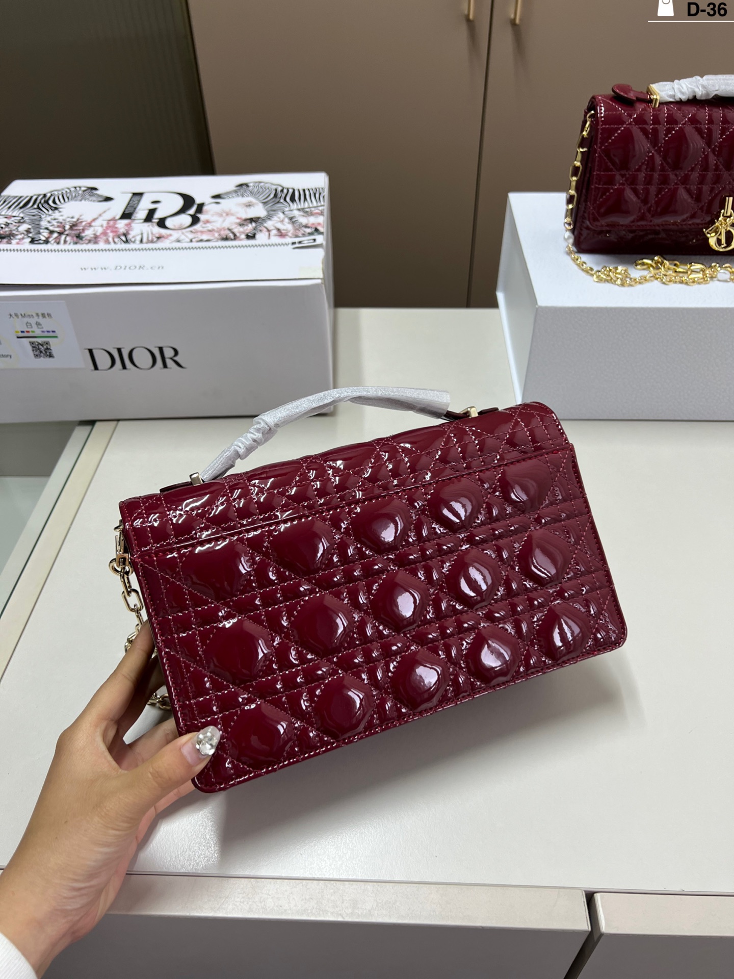26048-DIOR-36.99$ gallery