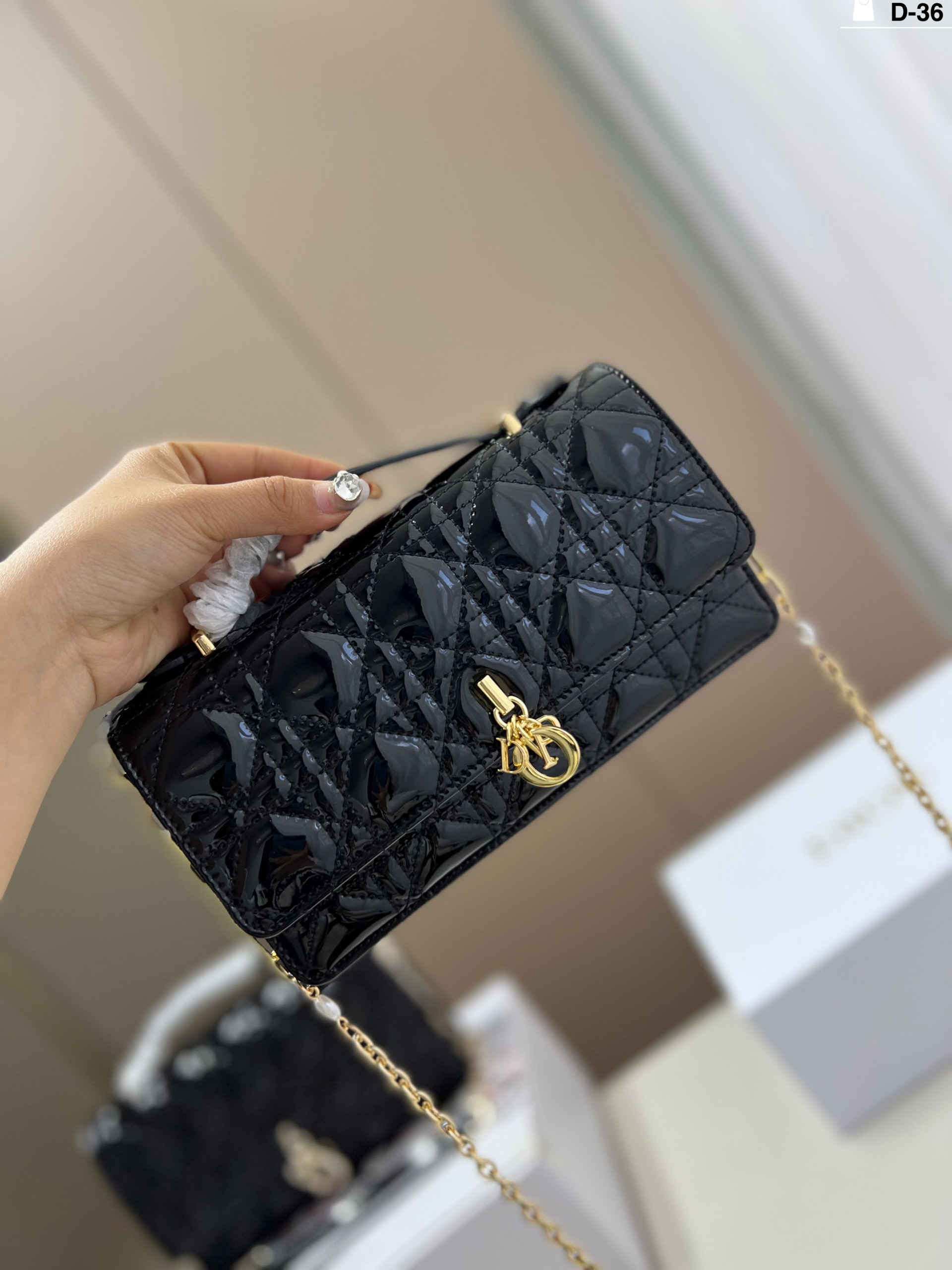 26048-DIOR-36.99$ gallery