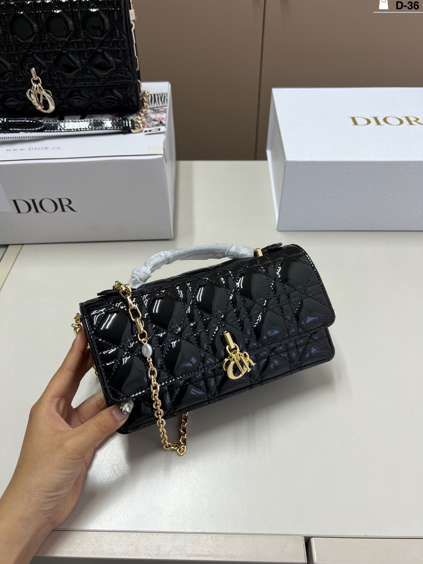 26048-DIOR-36.99$ gallery
