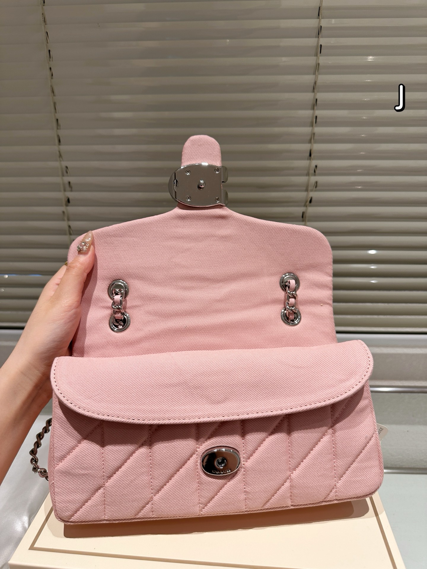 26064-COACH-36.99$ gallery