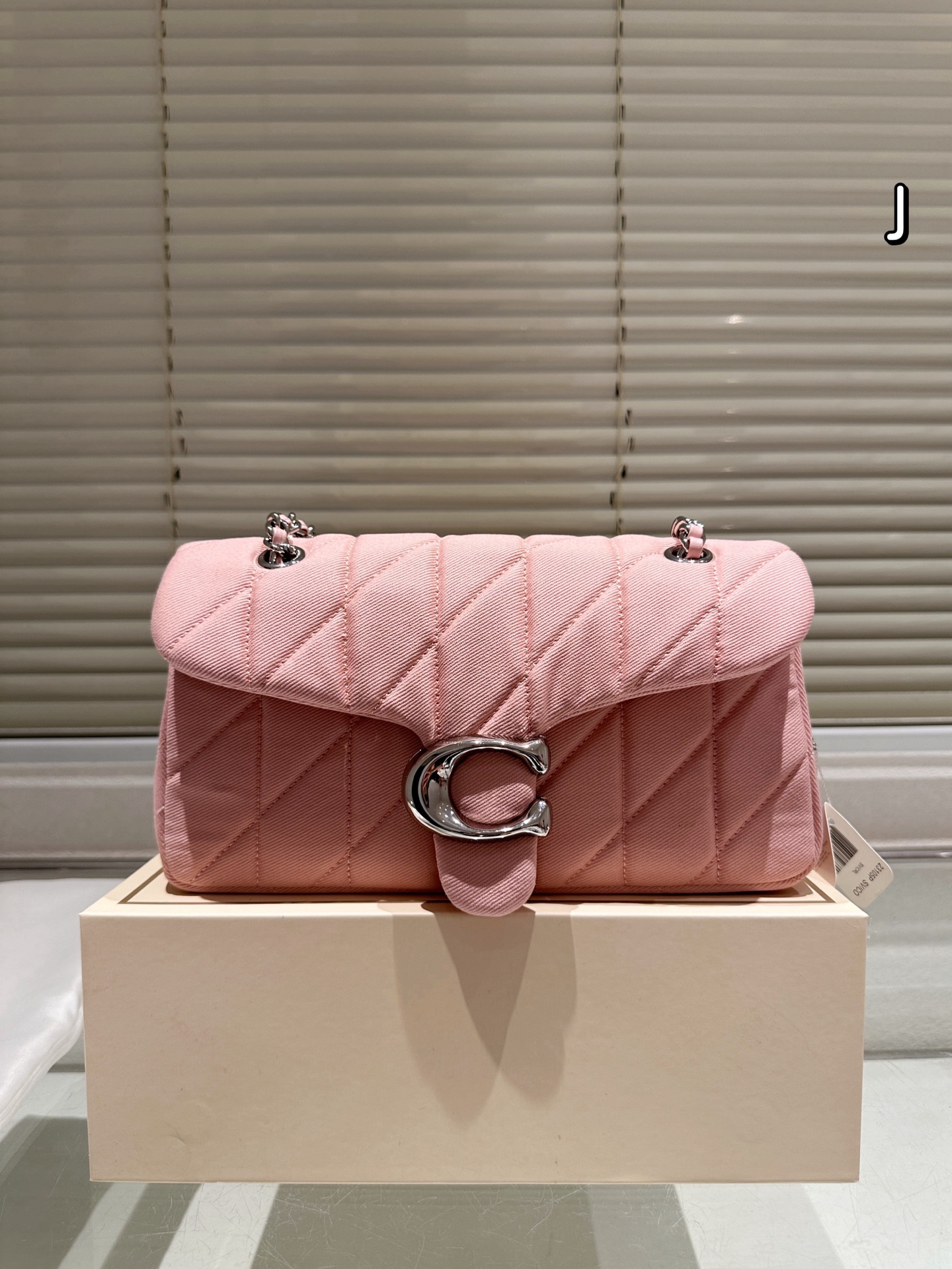 26064-COACH-36.99$ gallery