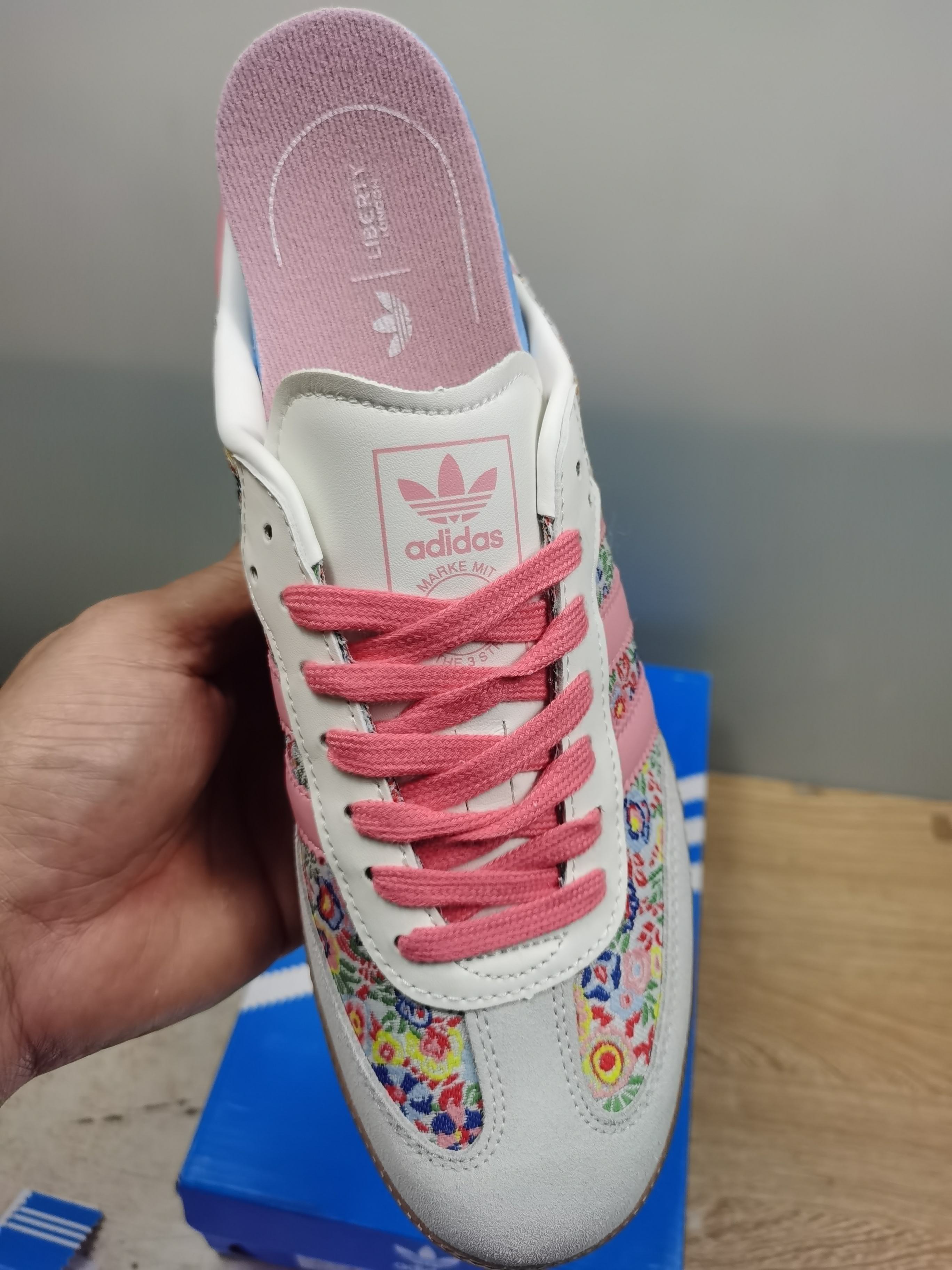 7004--Adidas-29.99$ gallery