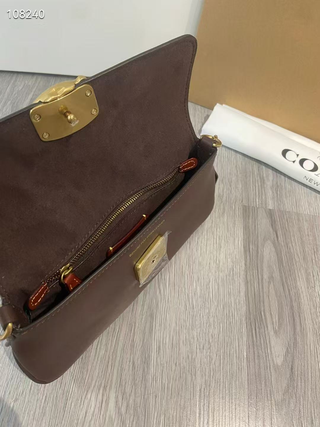 7005--COACH-36.99$ gallery