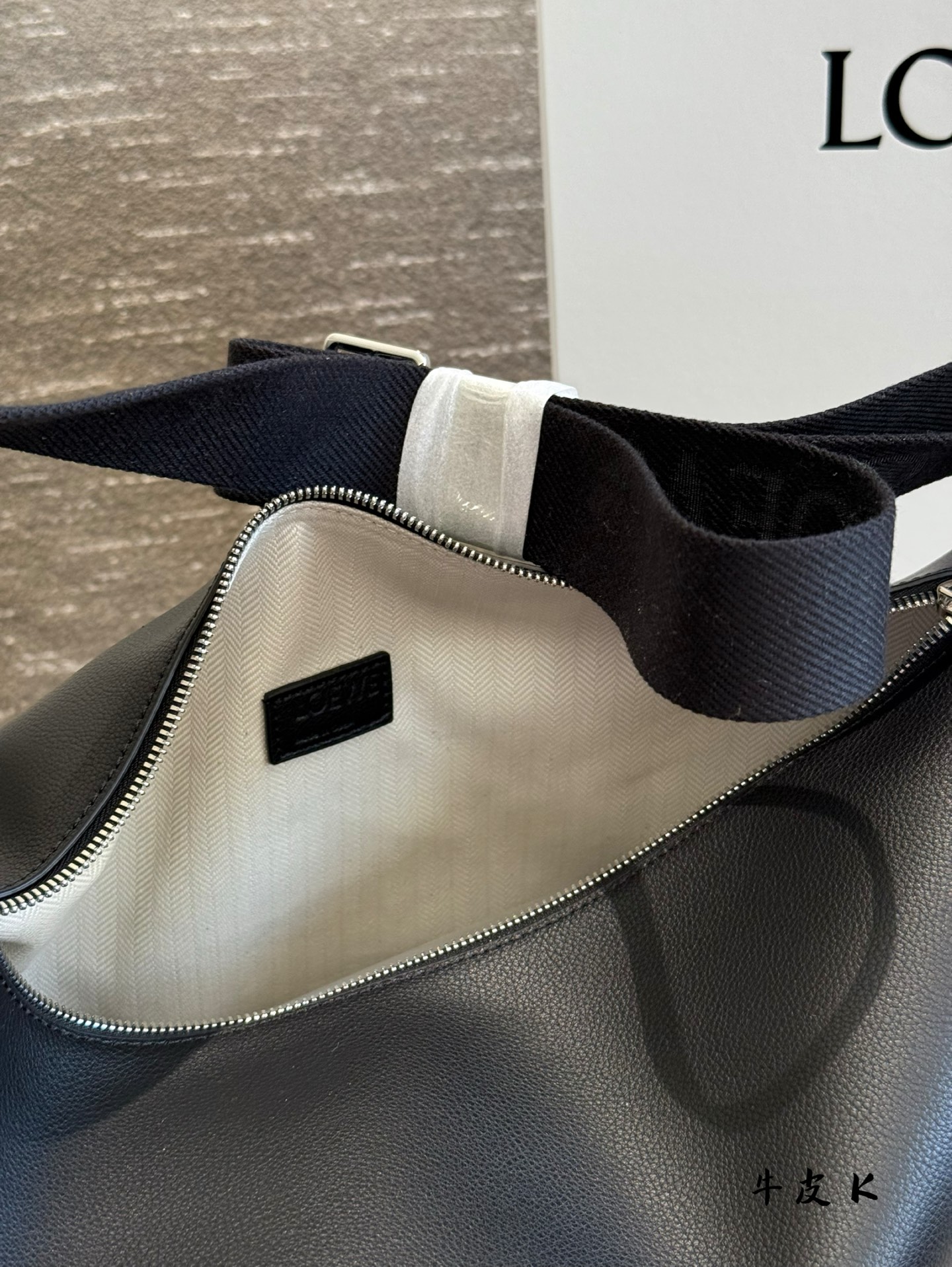 90178-Loewe-36.99$ gallery