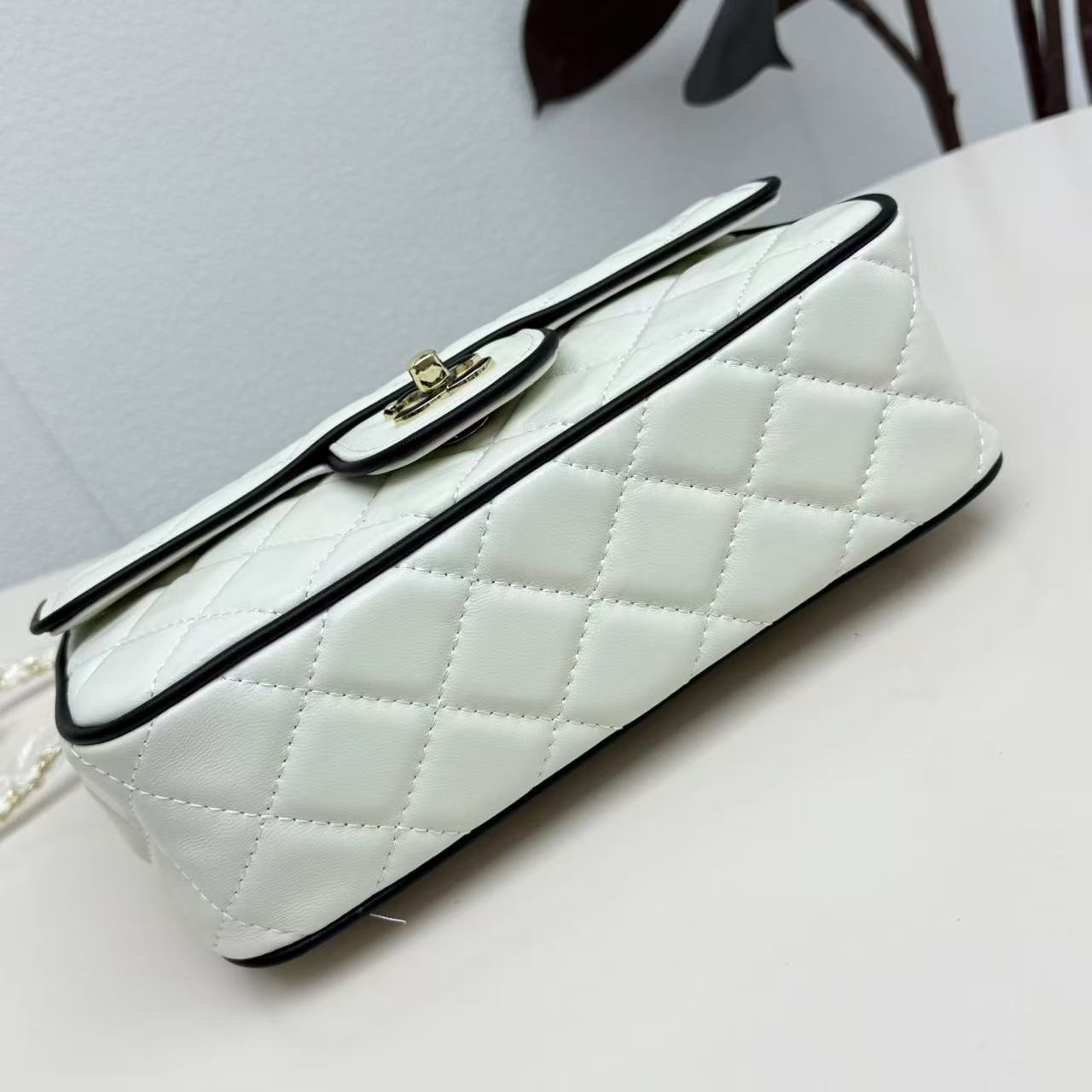 90214-CHANEL-36.99$ gallery