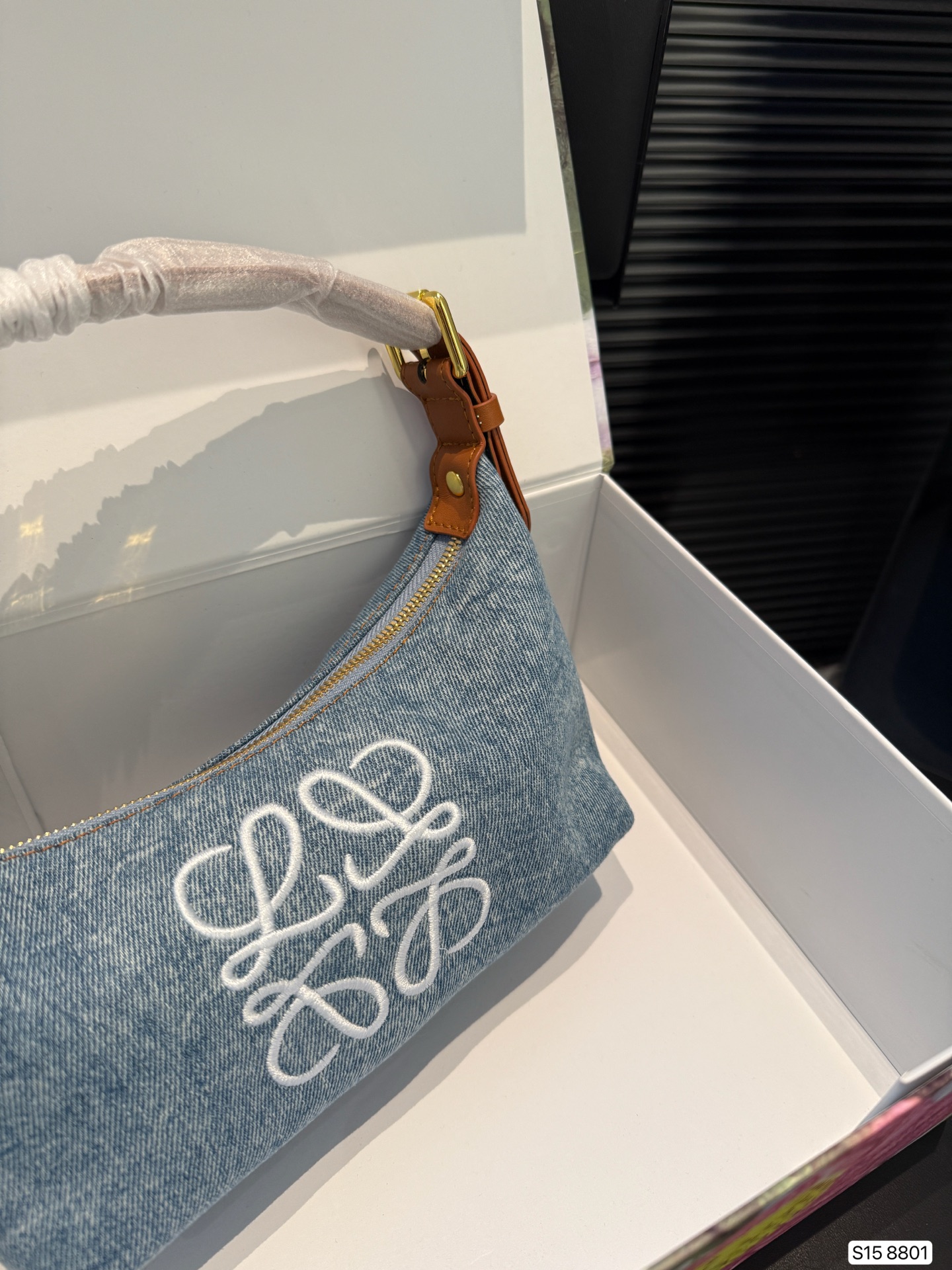 90215-Loewe-36.99$ gallery