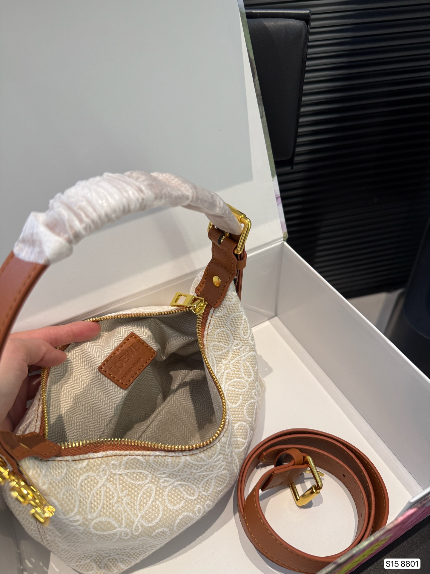 90215-Loewe-36.99$ gallery