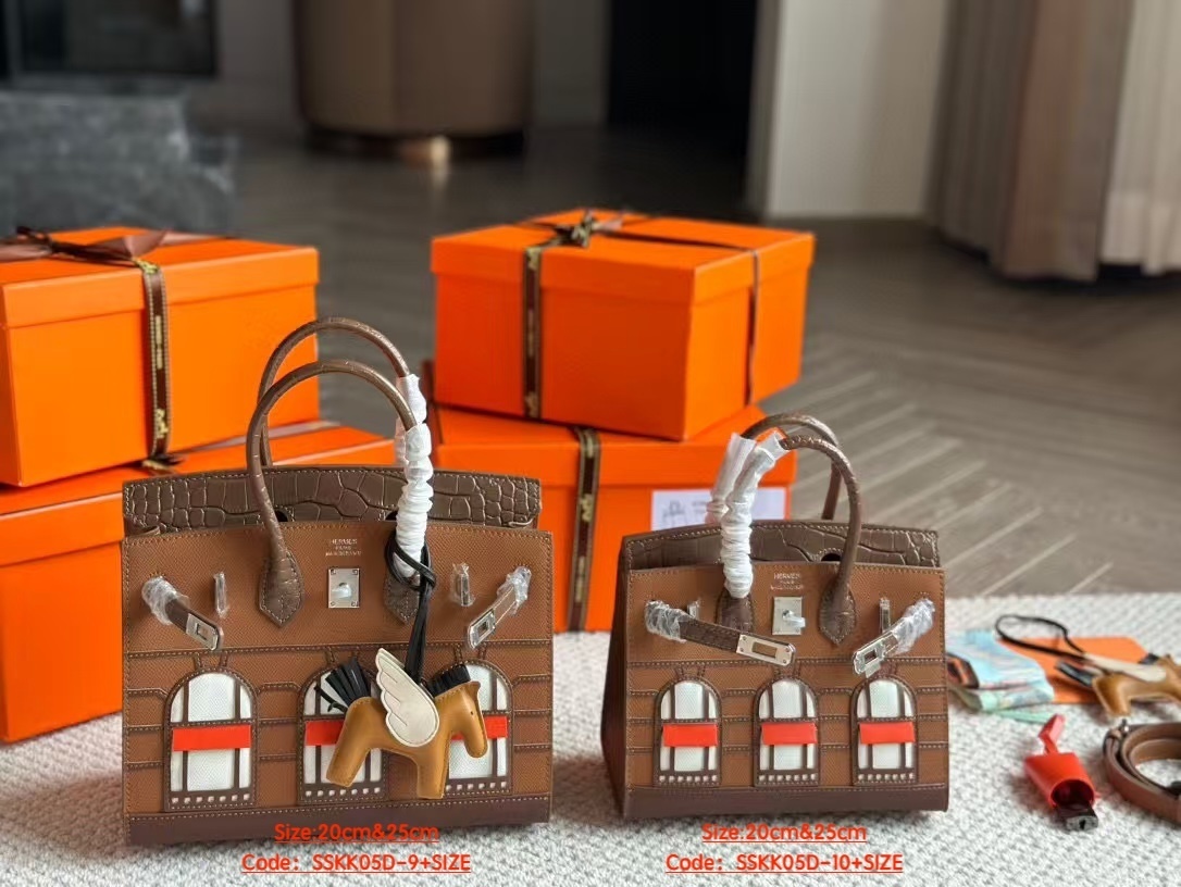 HERMES $162 gallery