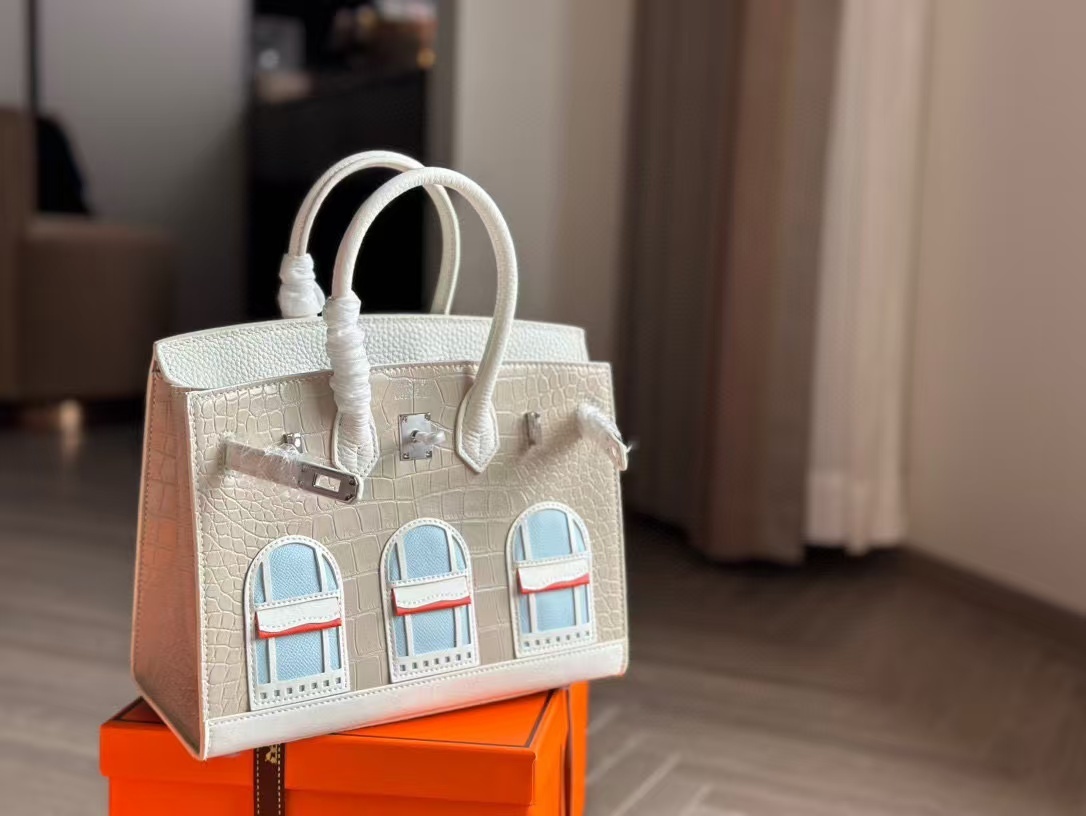 HERMES $162 gallery