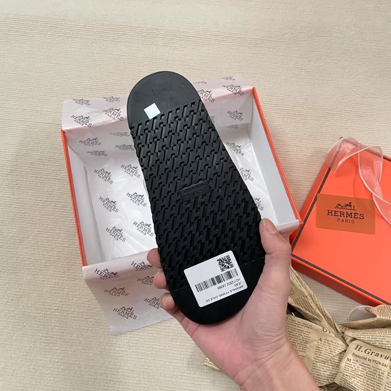 HERMES $59 gallery