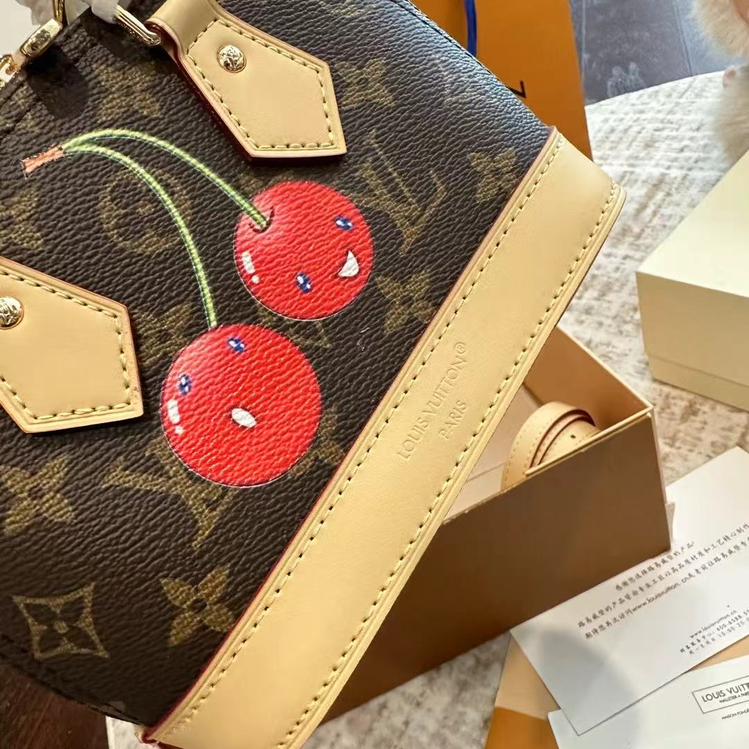LV gallery