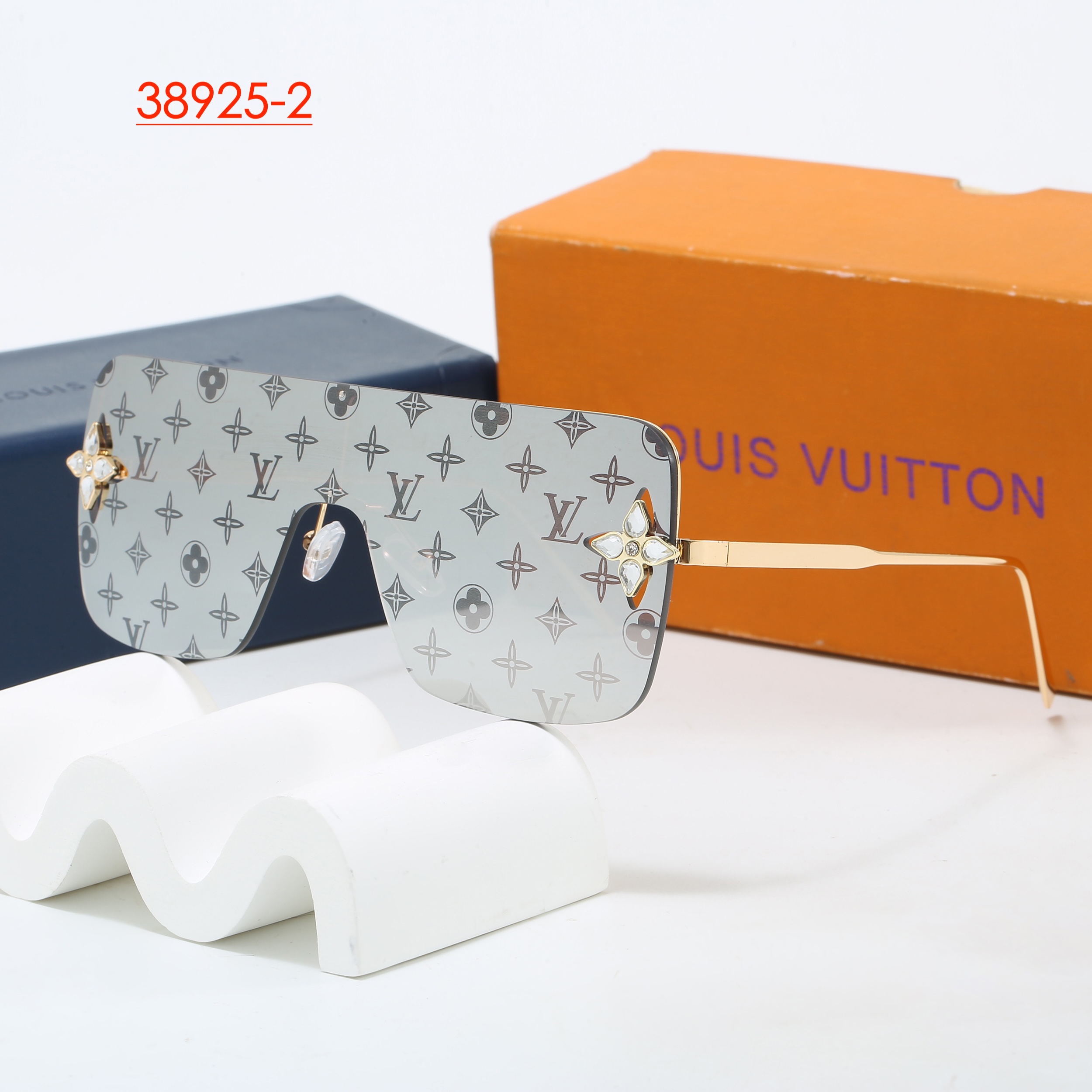 L_V $25 gallery