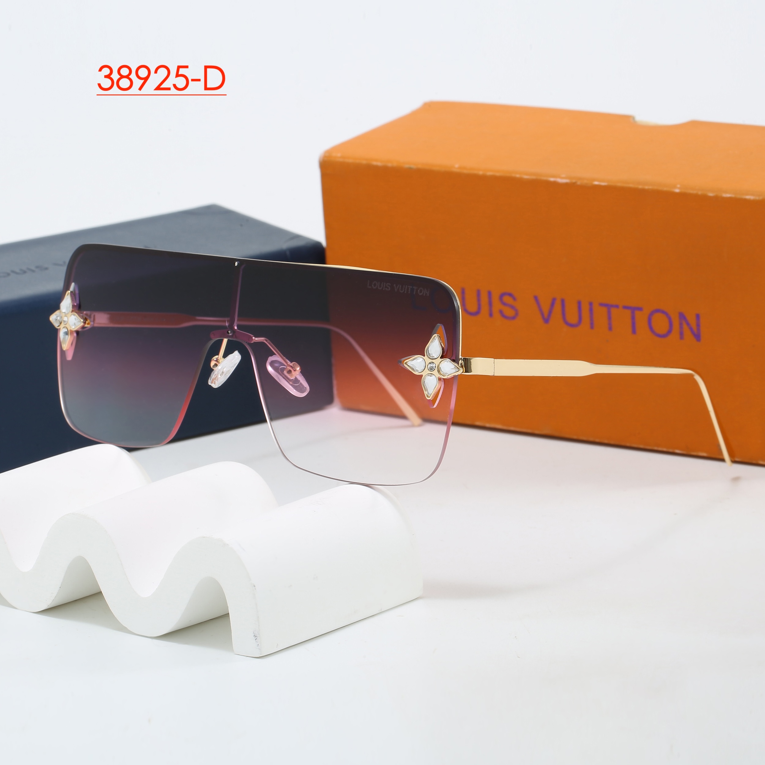 L_V $25 gallery