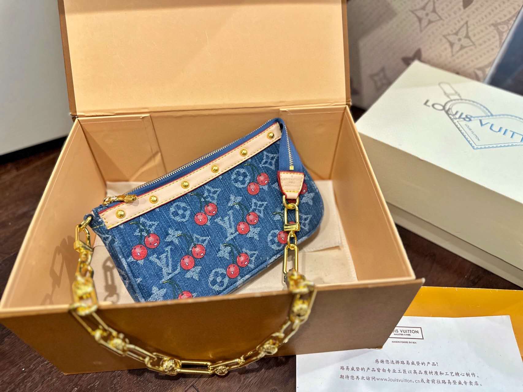 L_V $55 gallery
