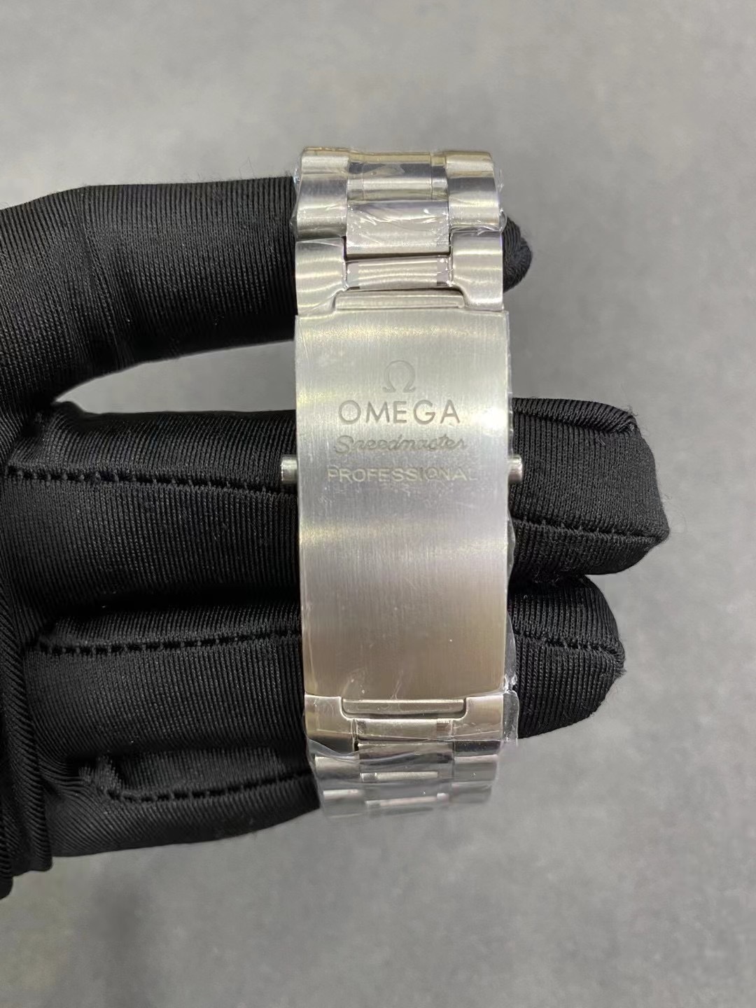 OMEGA $162 gallery