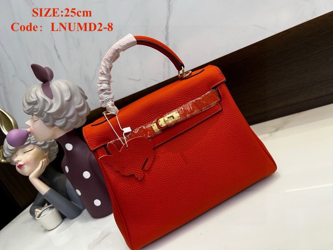 HERMES $162 gallery