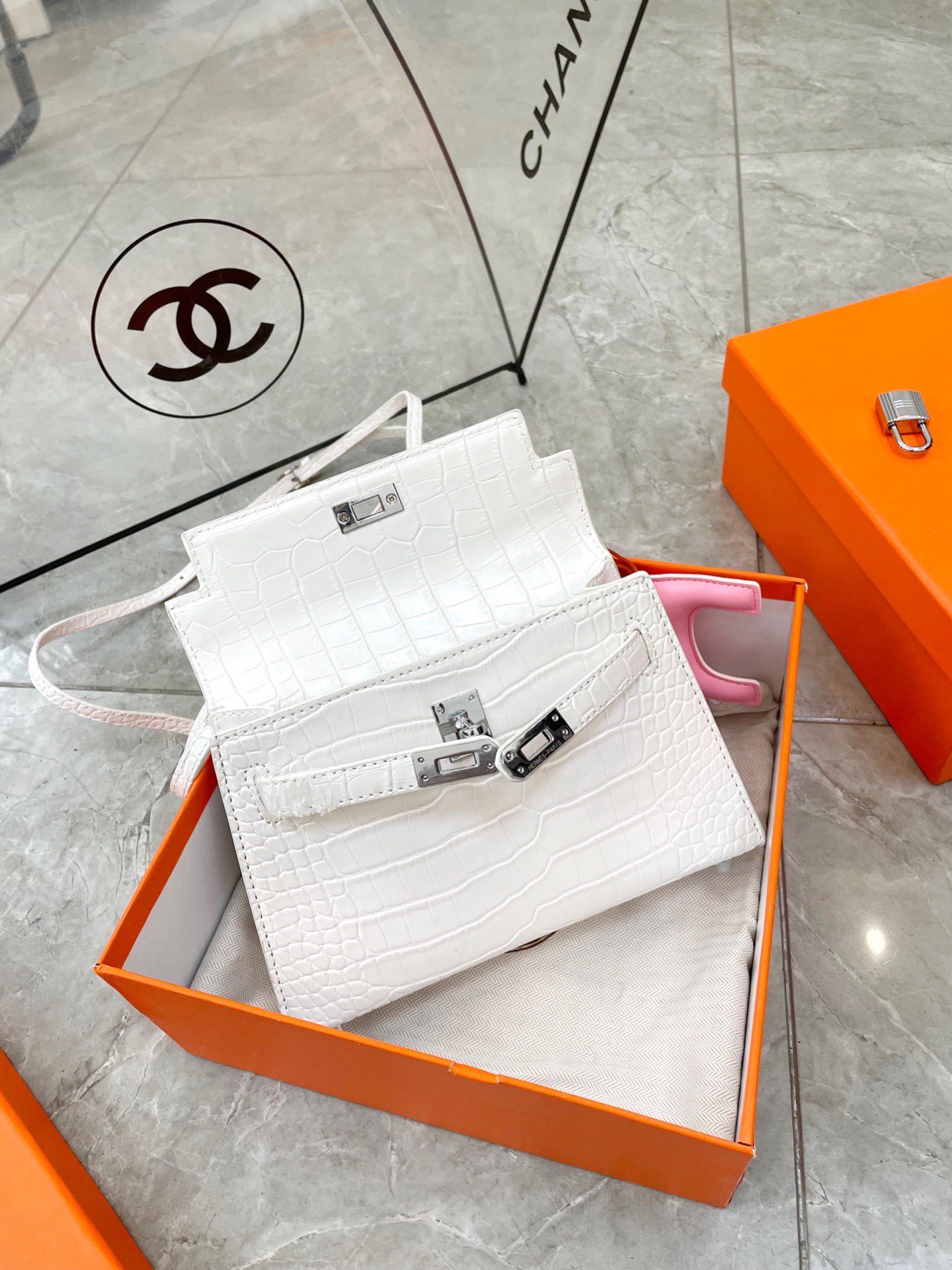 HERMES $90 gallery