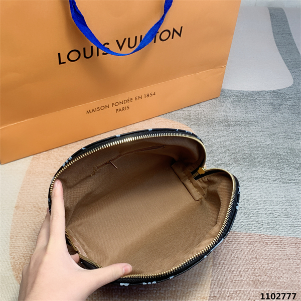 LV  $29 gallery