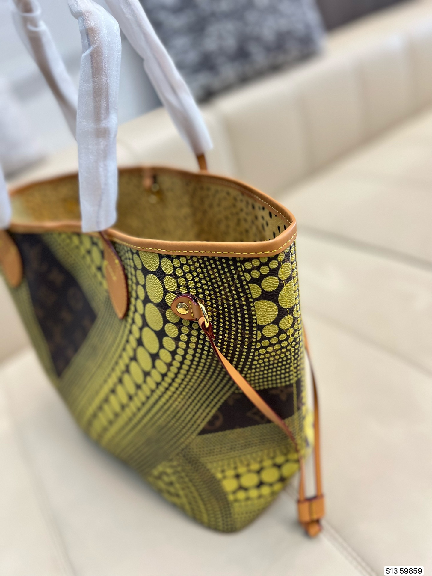 LV  $59 gallery