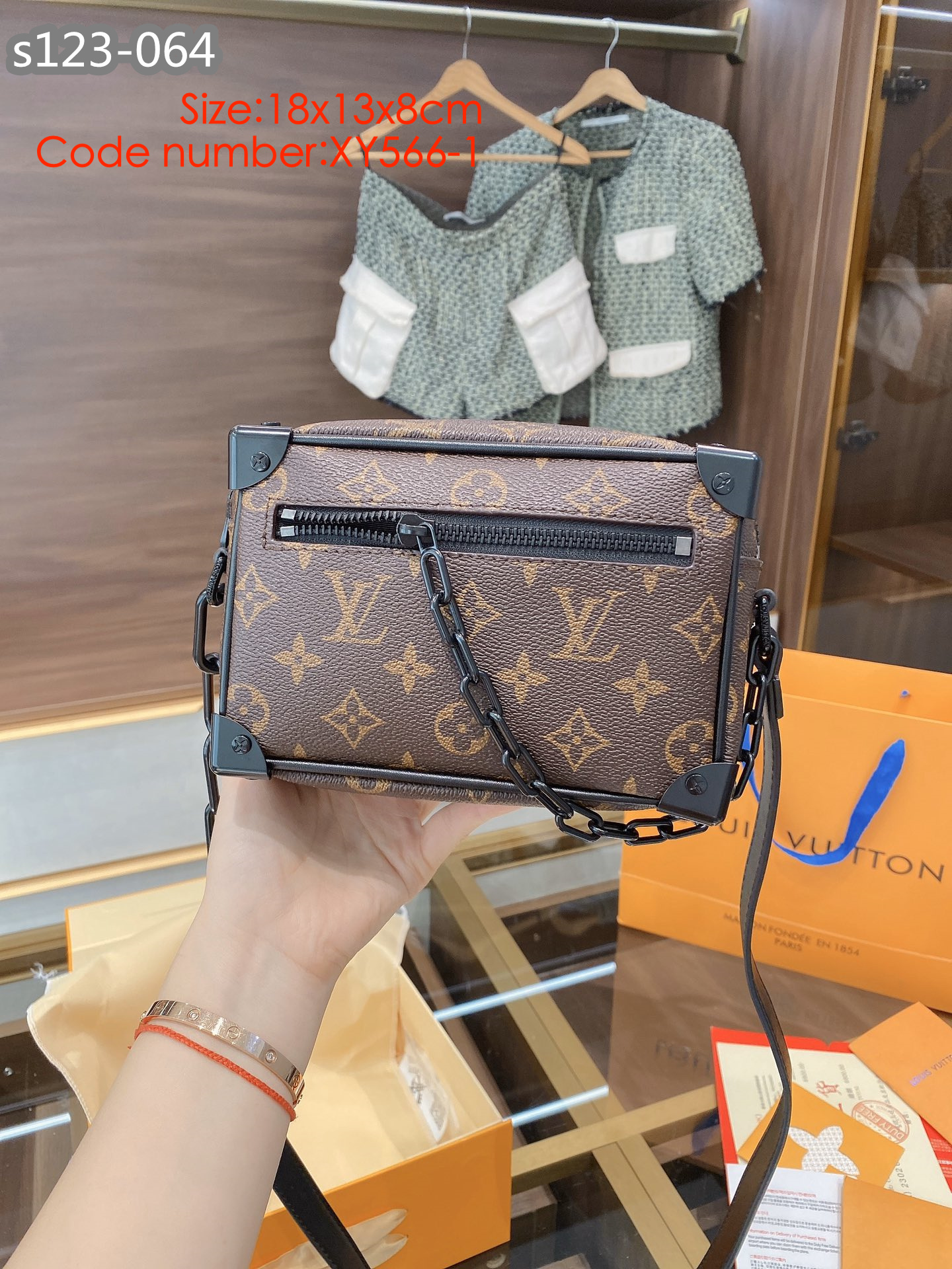 LV $62 gallery
