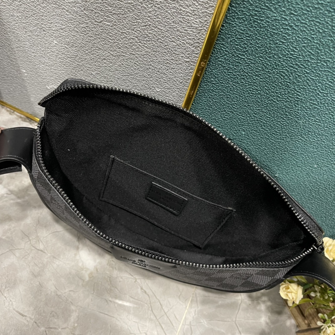 LV $65 gallery
