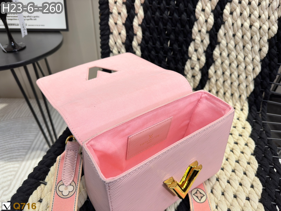 LV $65 gallery