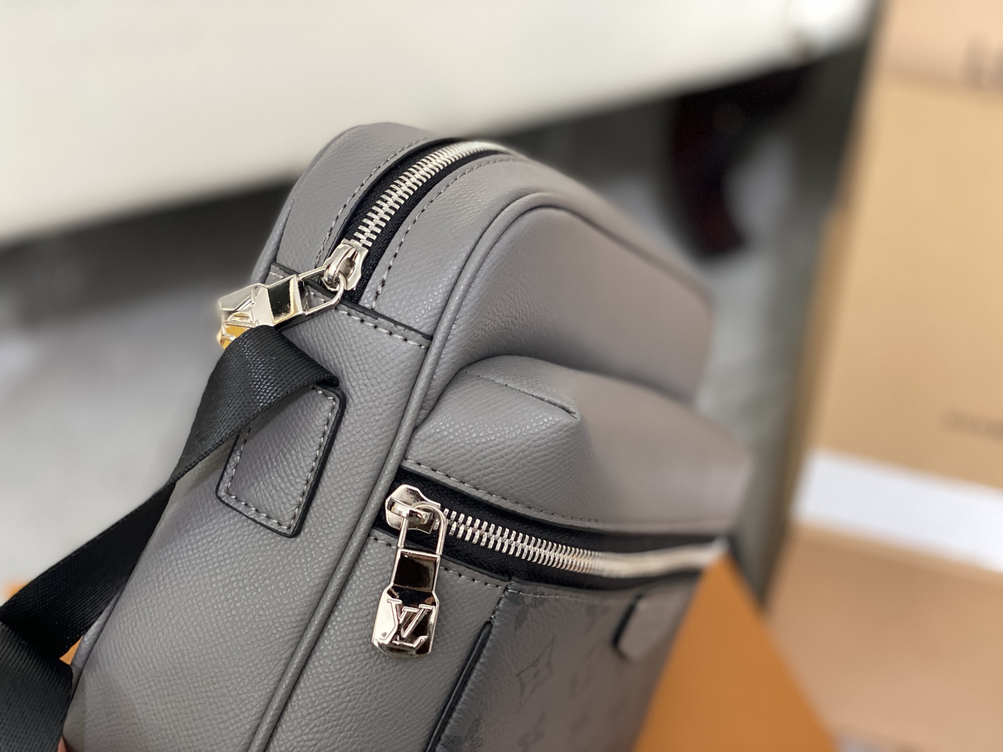 LV $65 gallery