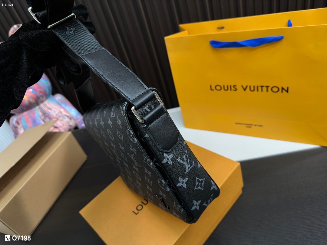 LV $65 gallery