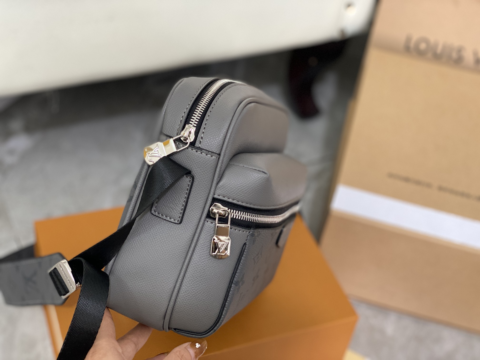 LV $65 gallery